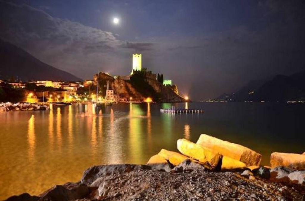 Apartments Manga Rosa Malcesine Bagian luar foto